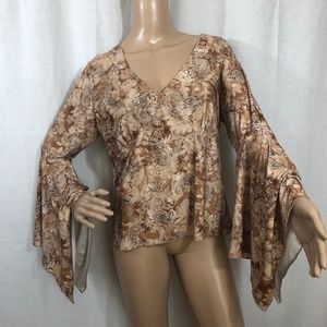 Long/Winged Sleeve Brown/Beige Paisley Blouse